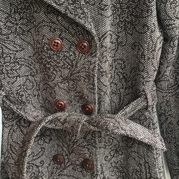 Coat - Picture 3 of 10